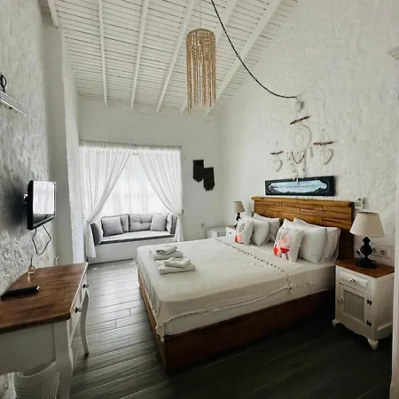 Boreas Hotel 3*