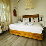 Boreas Hotel 3*